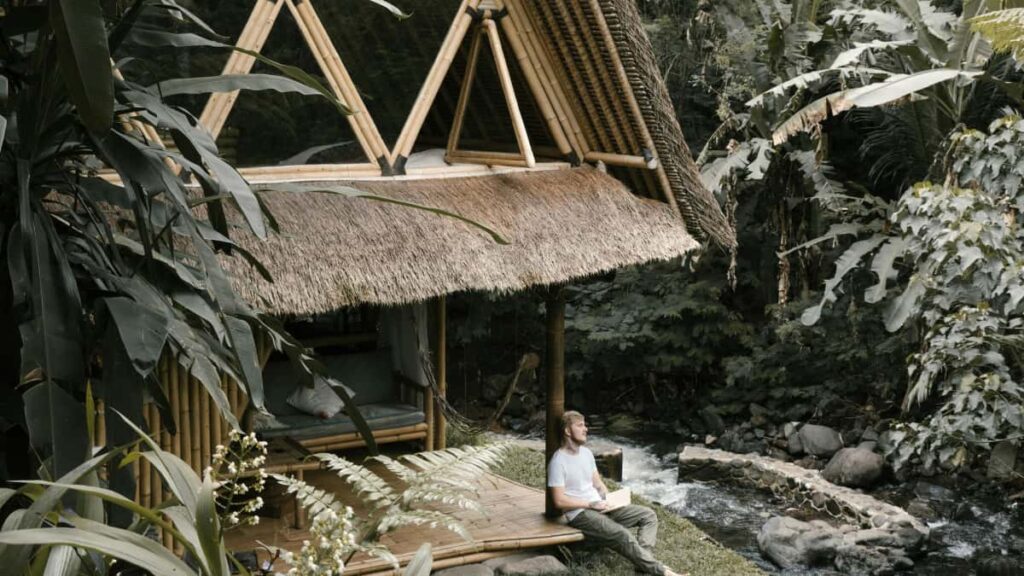 Panduan praktis cari kreator Spotify Lebanon untuk kolaborasi produk co-branded. Strategi sourcing, desain lokal, platform freelance, dan langkah legal yang perlu diperhatikan.