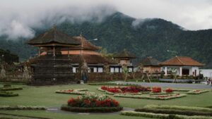 Panduan praktis untuk kreator Indonesia yang mau pitch ke brand Thailand di TikTokdari riset, pendekatan, hingga kontrak kerja sama dengan publisher game.