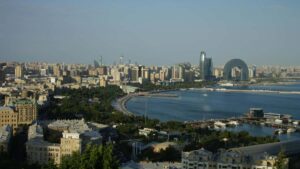 Panduan praktis buat kreator Indonesia yang mau kerjasama dengan brand Mesir via Rumble: strategi outreach, contoh pitch, taktik lokal, dan alat yang terbukti ampuh.