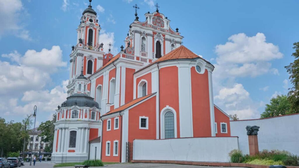 Panduan praktis untuk kreator Indonesia yang mau pitch ke brand Kamboja lewat Douyin untuk livestream game strategi, contoh, dan cara negosiasi.