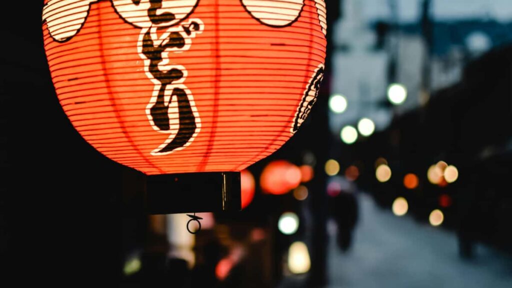 Panduan praktis untuk creator Indonesia yang mau jangkau brand Kanada via Clubhouse untuk review platform pembelajaran. Taktik outreach, skrip DM, dan contoh program akselerator.