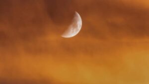 Panduan praktis untuk kreator Indonesia yang mau jalin kerja sama brand Kanada di Kuaishou lewat gameplay challenge strategi outreach, pitch, format konten, dan taktik negosiasi.